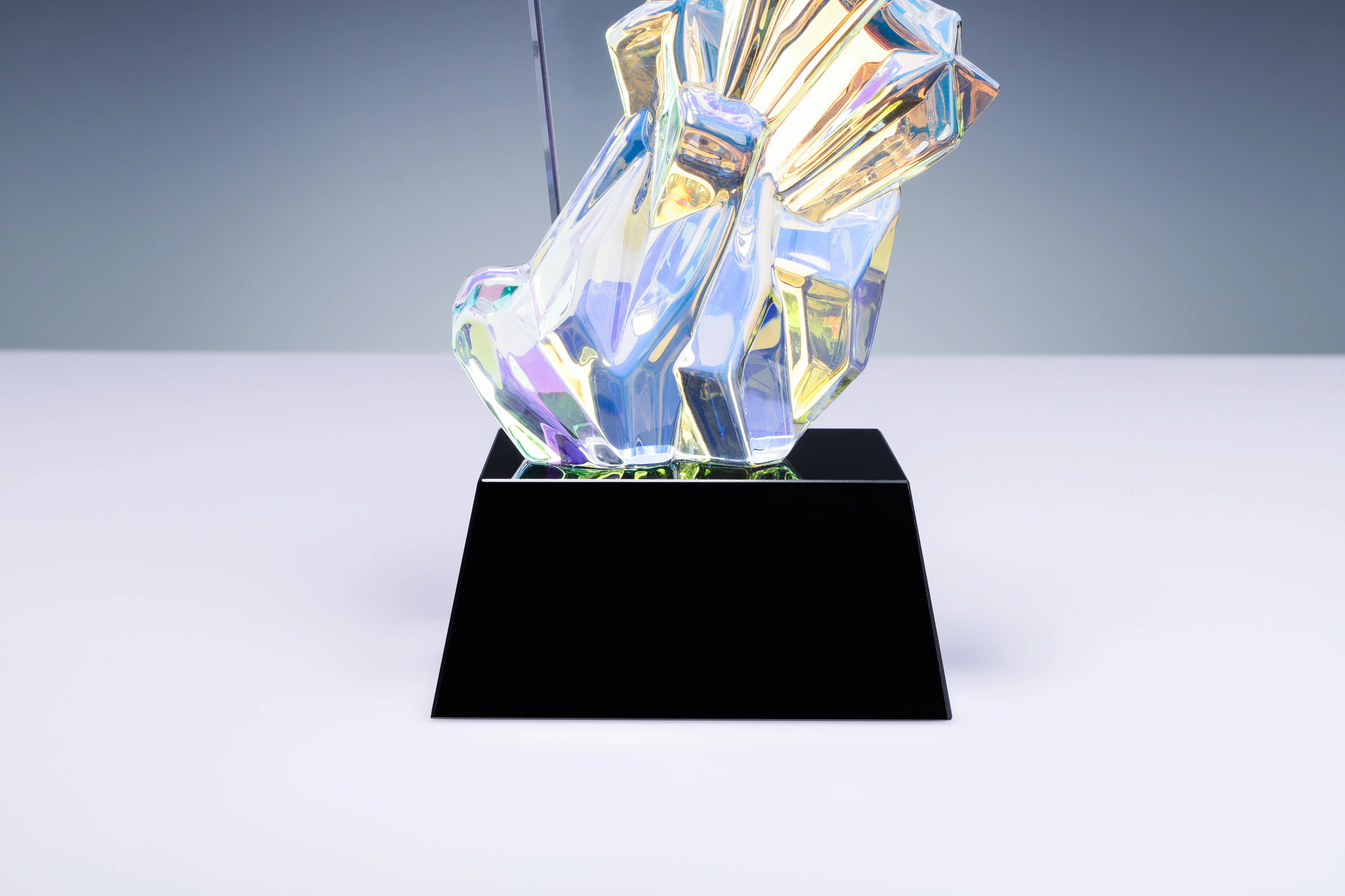 Honor Crystal High grade Business Gift Crafts Cheaper Glass Crystal Award Custom Crystal Trophy supplier