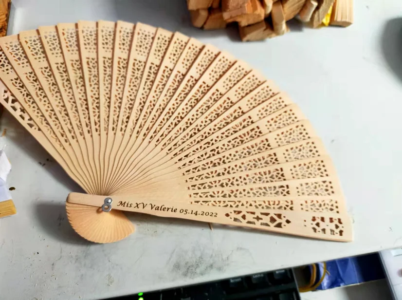 Customized Engraved Wood Folding Hand Fan Wedding  Gift Baby Party Decor Gifts For Guest