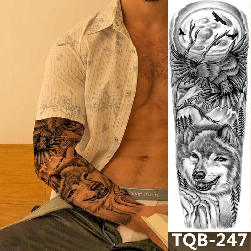 Wolf tattoo | Desenho para tatuagem de caveira, Tatuagem de lobo no  antebraço, Tatuagem coberta