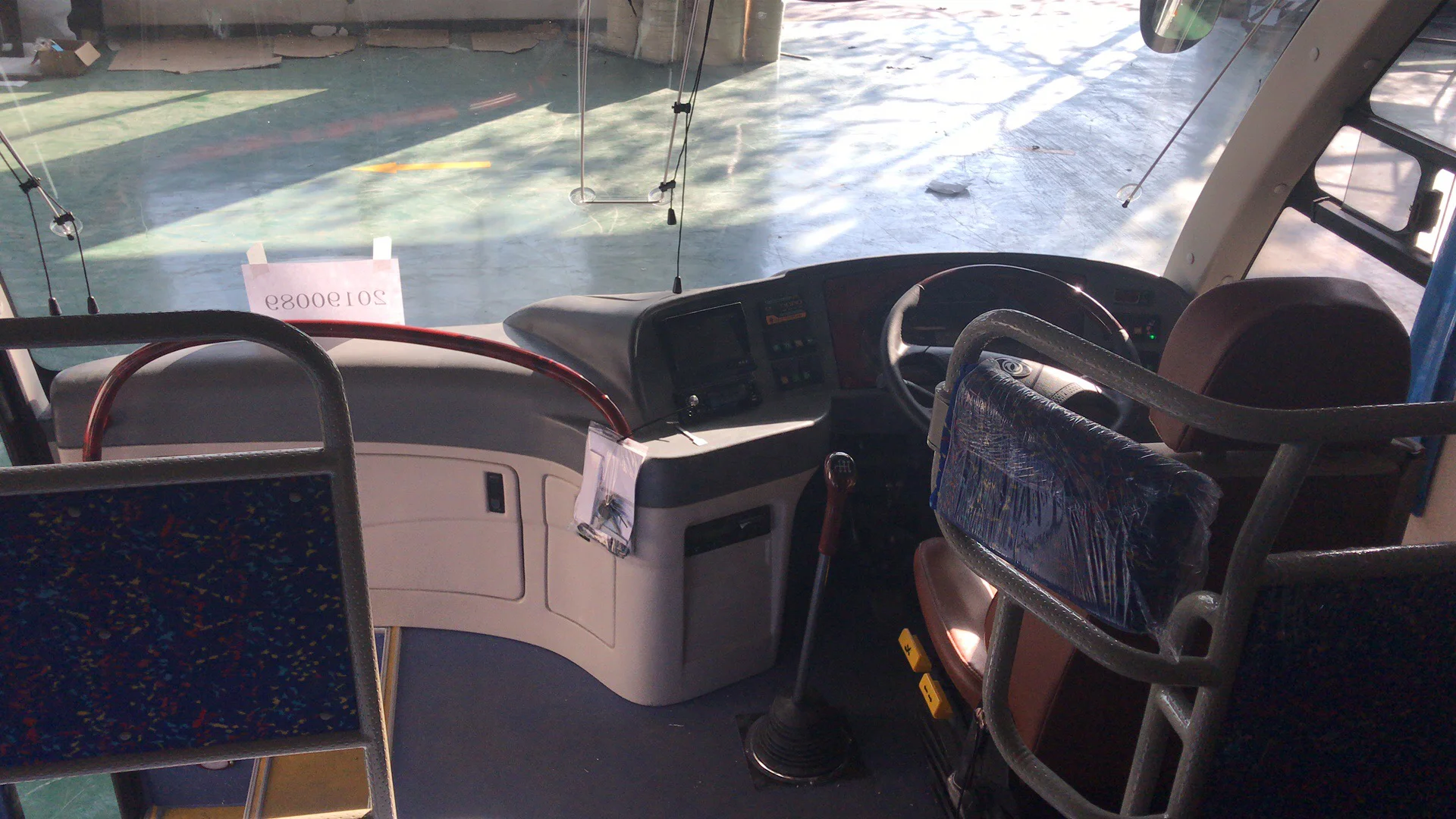 
 China popular 7.9m latest bus color design 30 seats new bus for sale  