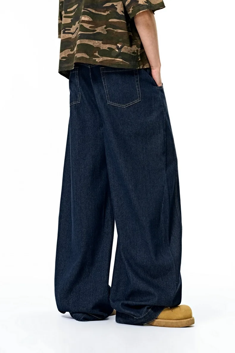 Bomber Jacket Men's Summer New Arrival Streetwear Straight Cut Loose Washed Denim Heart Pattern supplier