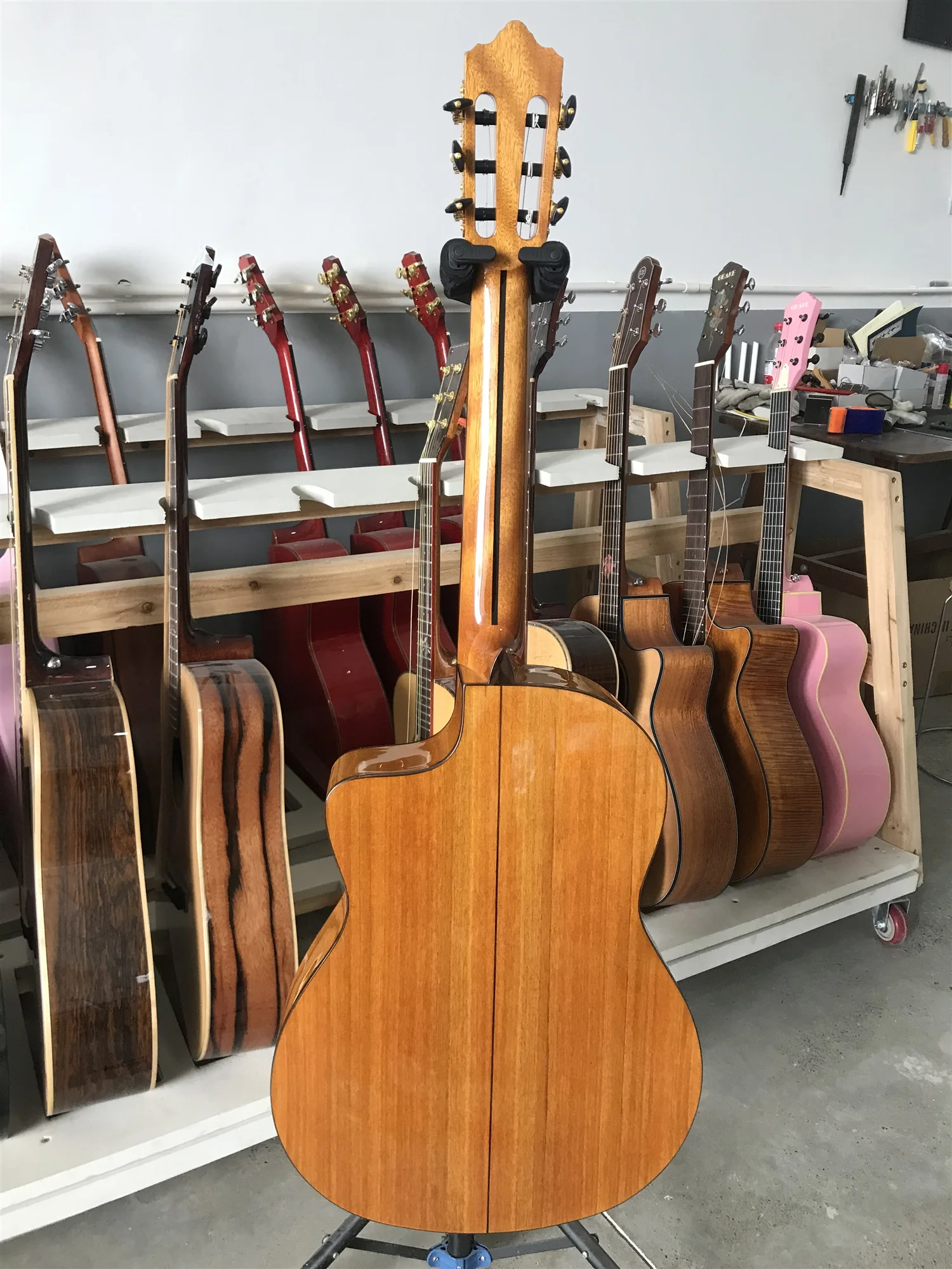 K-320C Spanish Flamenco Classic Guitar: Solid Spruce & Rosewood, 4