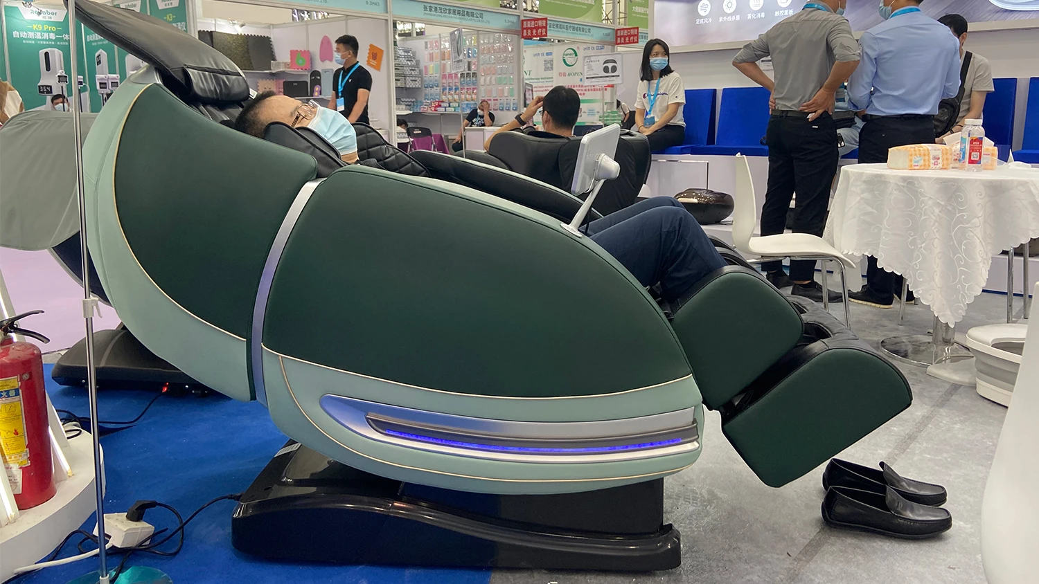 product custom high end rechargeable cordless knee massager smart electric heating with vibration leg massager-13