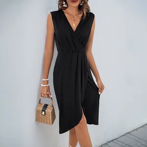 2025 New Women's Dress Elegant and Fashionable Slim-Fitting Black Sleeveless V-Neck Split Leisure Dress Women's Clothing