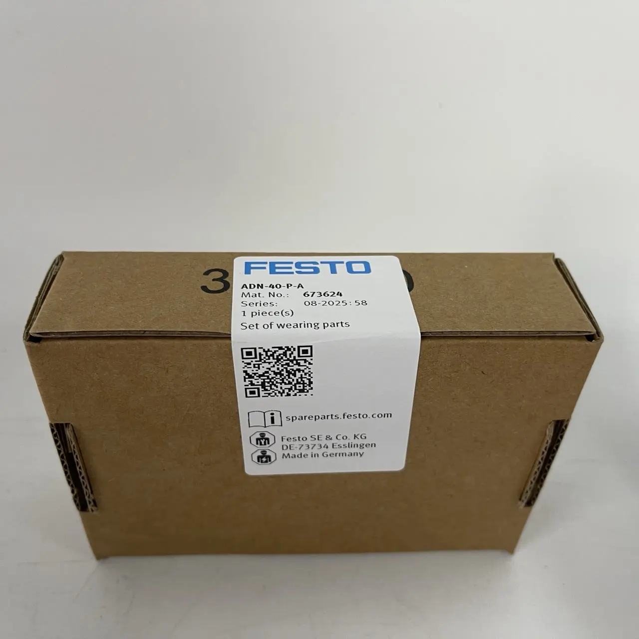 Pneumatic Cylinder Spare Parts ADN-40-P-A 673624 Pneumatic Cylinder Spare Parts ADN-40-P-A 673624