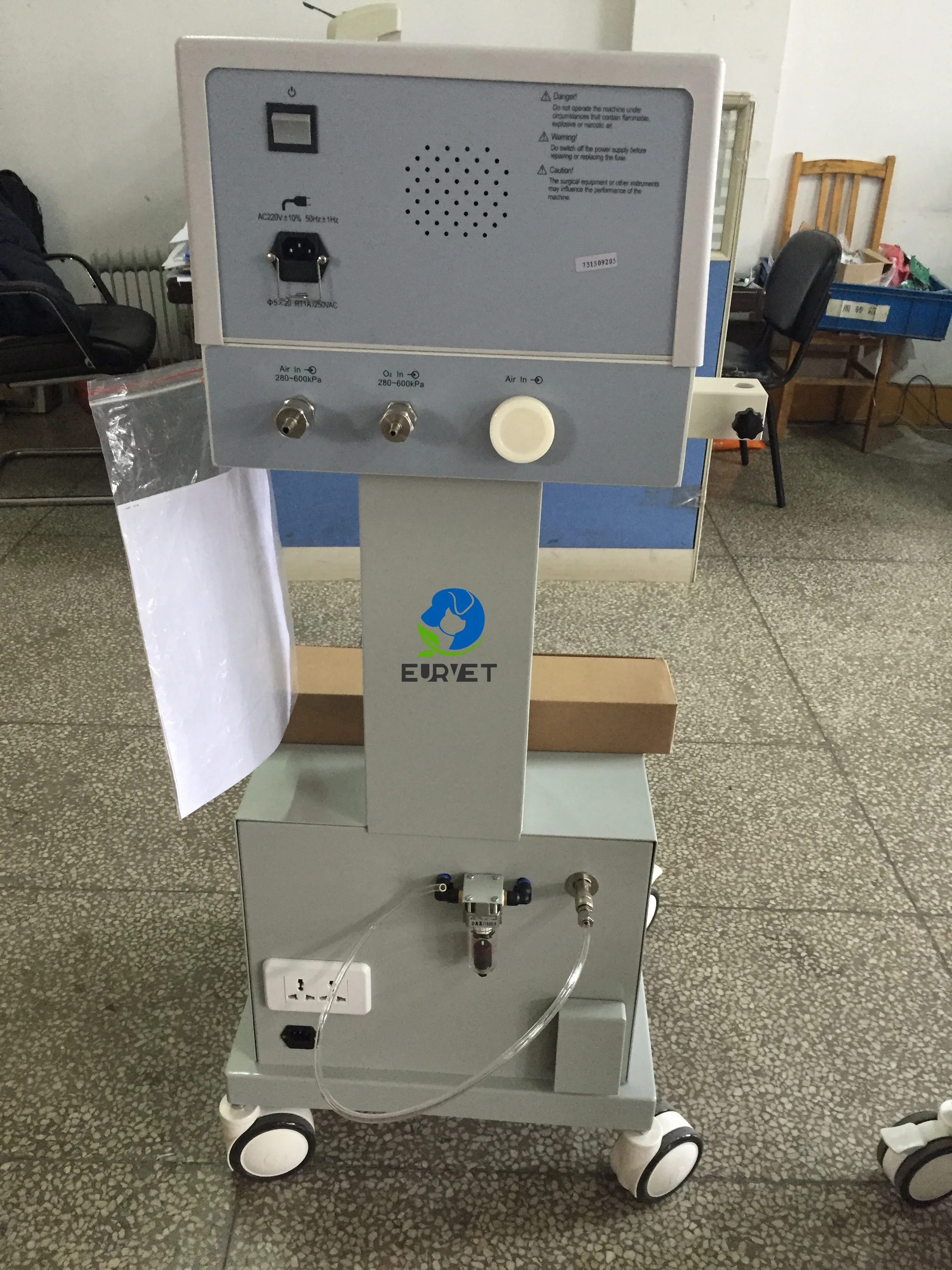 EUR PET Medical Veterinary Equipments Amoul T6 Ventilators for Icu Luxury Veterinary Ventilators Machine for Hospital