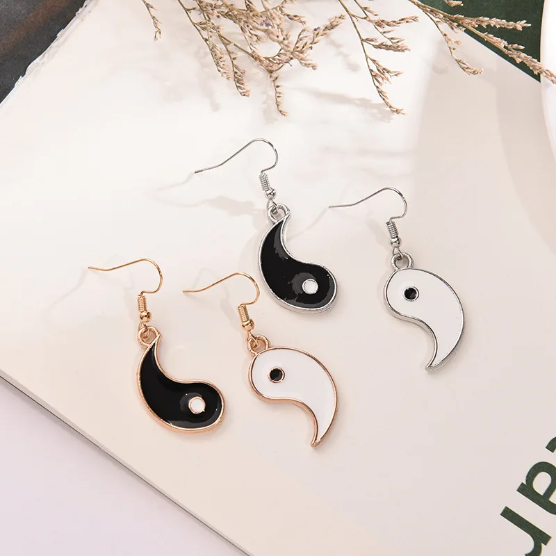 Custom Retro Creative Chinese Tai Chi Pendant Earrings Women Fengshui Yin Yang Dangle Earrings Irregular Hook Earring Custom supplier