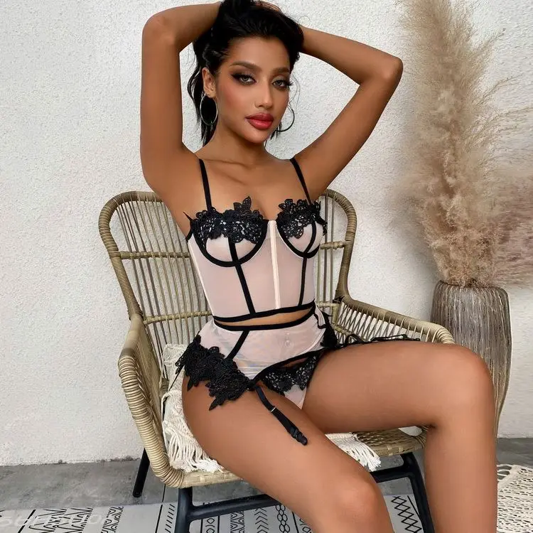 Luxury Retro Style 3D Decal Design Patchwork Lace Erotic Women Luxury Lingerie
