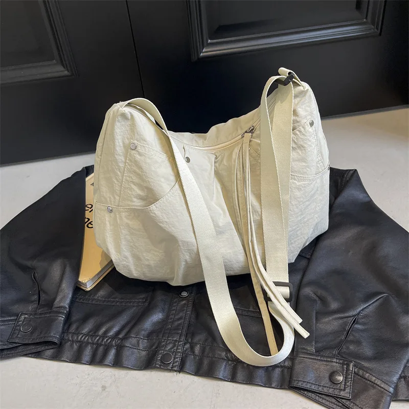 Casual Fur Dumpling Bag Textured Folds Large Capacity Crossbody Bag Women Zipper 2026 Winter New Model School Commuting Fashion