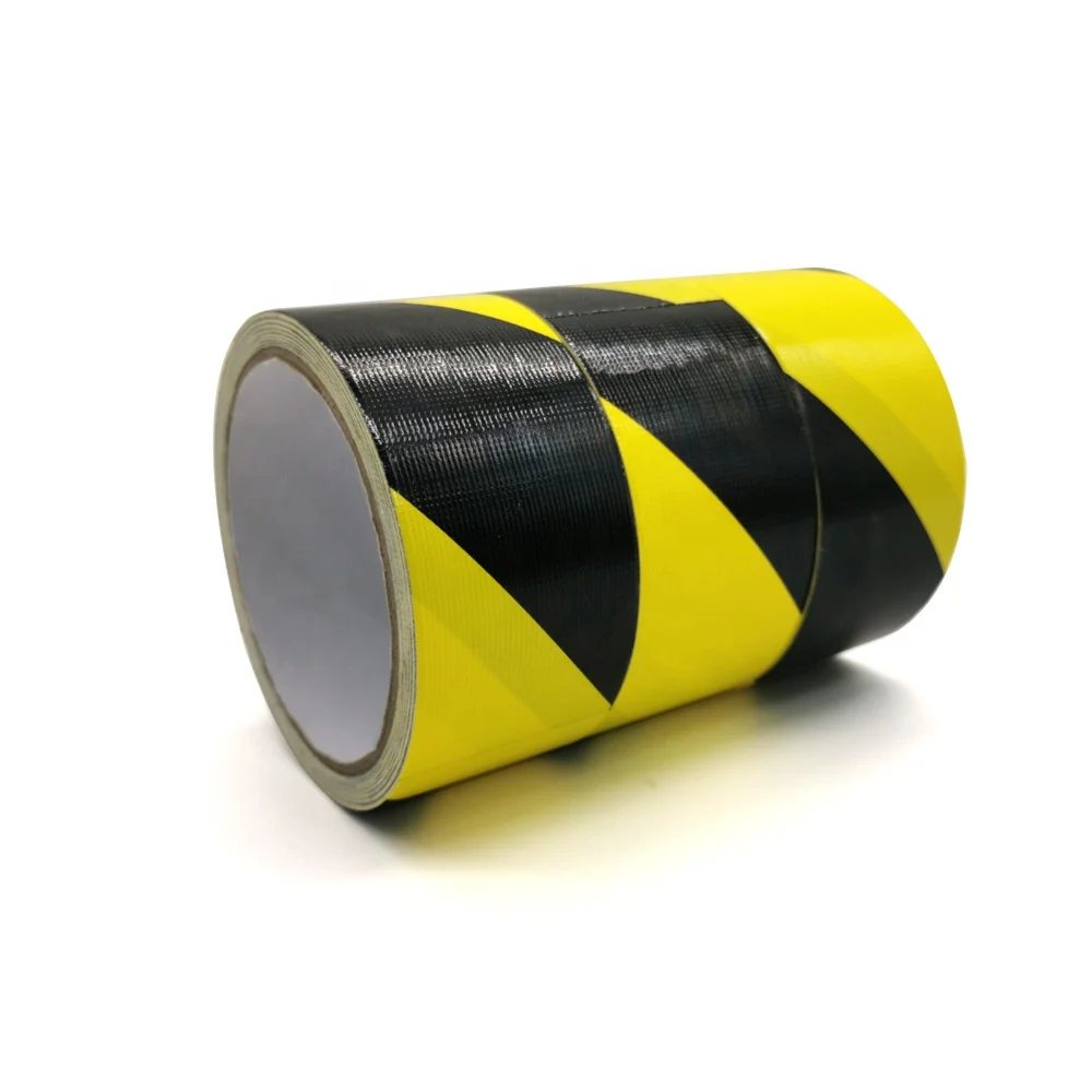 メール便不可】 ダイヤテックス 表示テープ ストライプ柄 TT-06-YB<br>50mm巾×25m巻<br>30巻<br><br>トラ柄の標示テープ  黄と黒のストライプ 安全喚起 危険標示