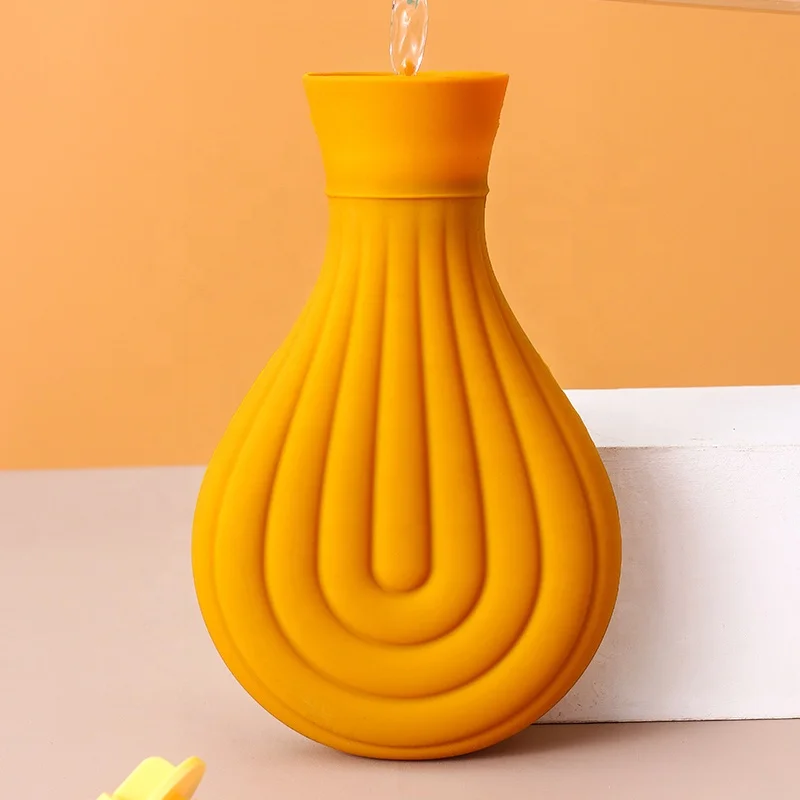 Refine Silicone Reusable Winter Warm Keeper Hot Water Bottle Silicone Rubber Hot Water Bag with Cover