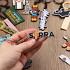 Llavero personalizado de esmalte con letras 3D