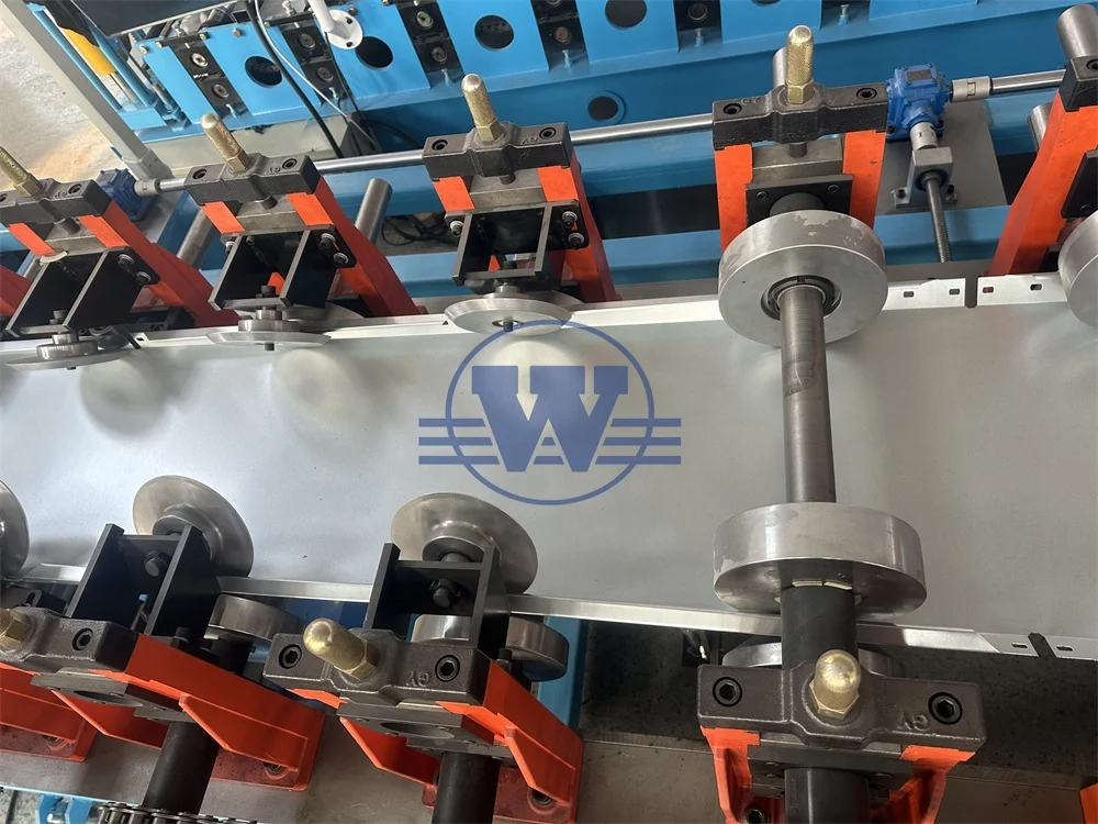 Supermarket Shelve Production Line Roll Forming Machine Automatic the Width Shelf Storage Making Machine