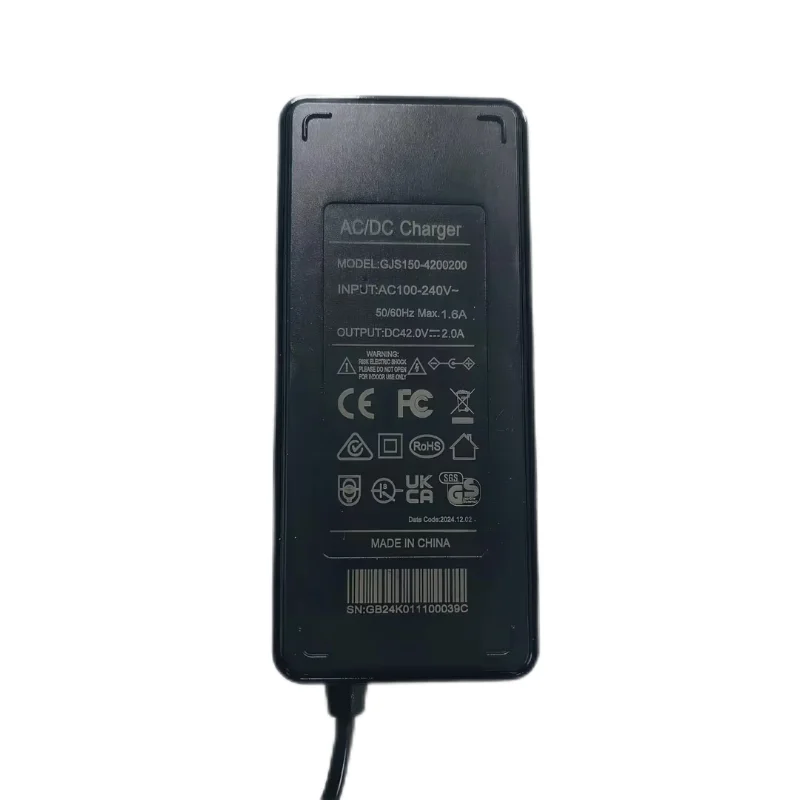Chargeur 42V 1,5A Pour Trottinette Électrique - Compatible M365/PRO - Avec 6 Adaptateurs De Prise