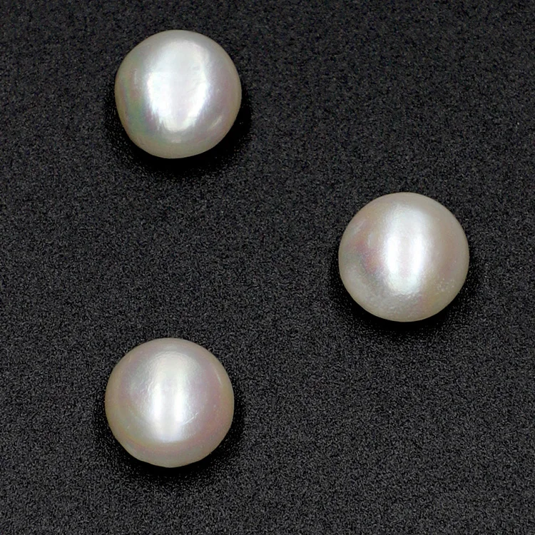 13mm Oblate Shape White Oyster With 