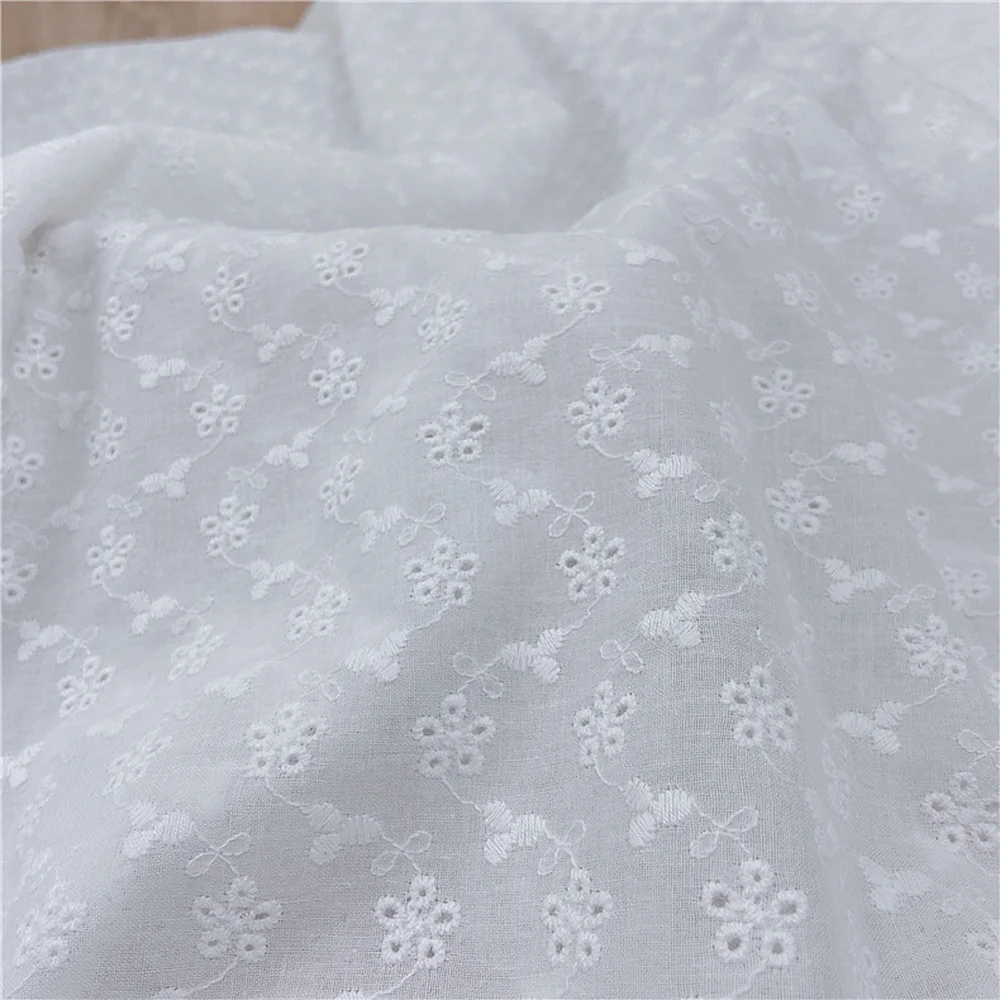 China High Quality Custom Water Soluble Lace 100% Cotton Eyelet Fabric Embroidered Cloth Cotton Embroidery Fabric for Dress
