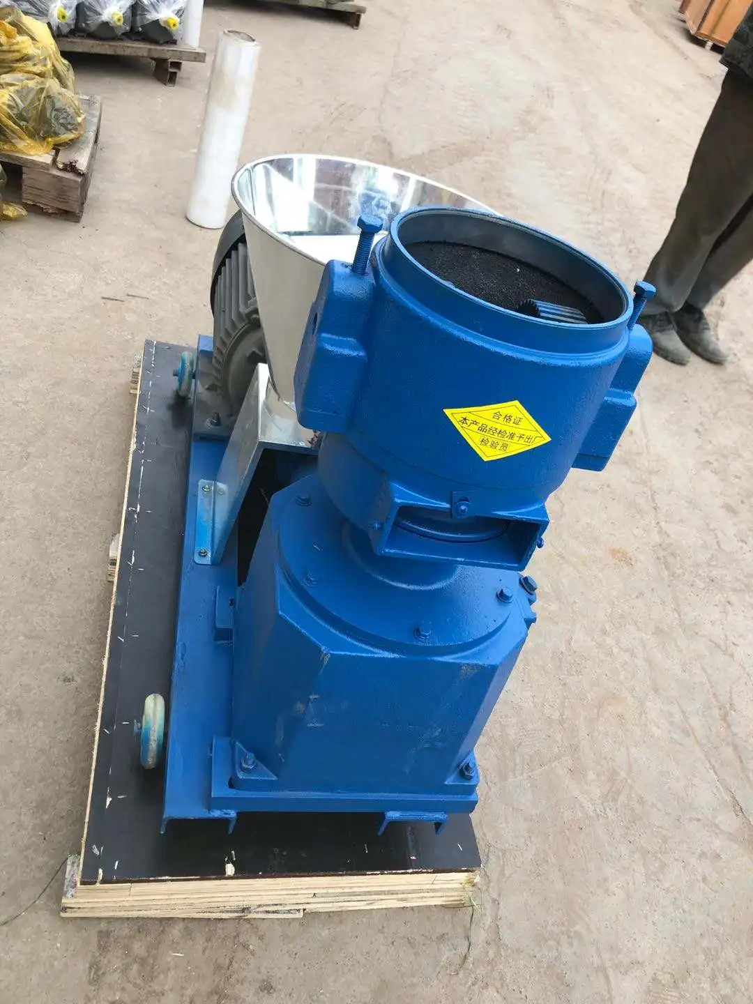 210 Model Animal Feed Pellet Mill Machine with Integrated Electric Motor Engine Control Box Competitive Price Wood Pellet Mills