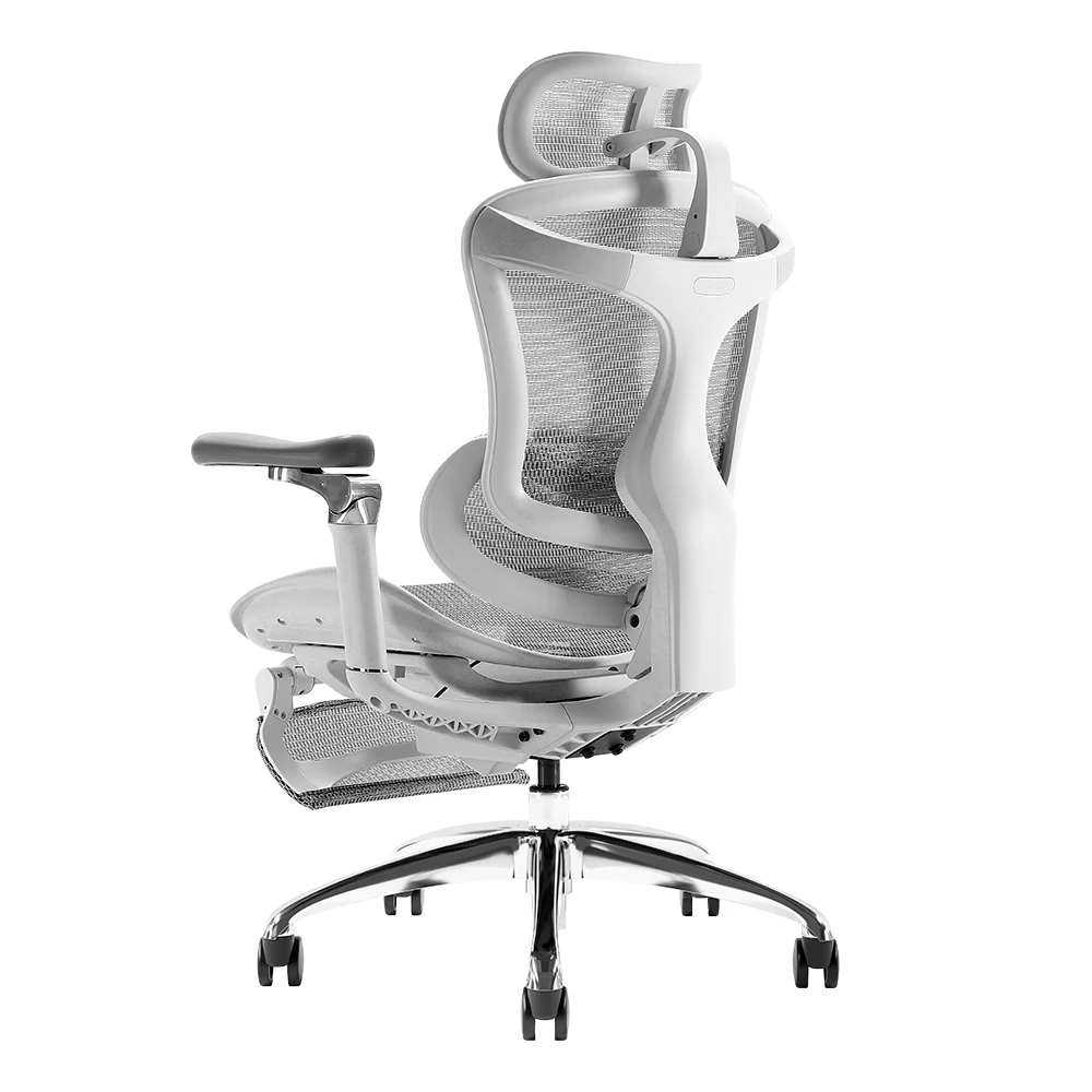 Эргономичное офисное вращающееся кресло с высокой спинкой и колесами