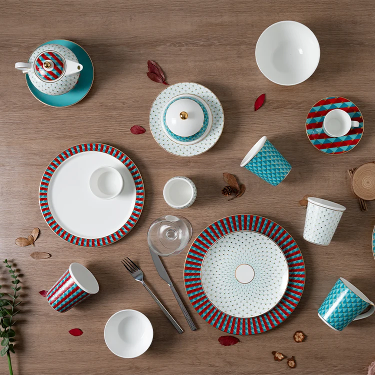 Luxury Morden Fine Bone China Dinnerware Set Includes Dishes Plates Bowls Soup for Christmas