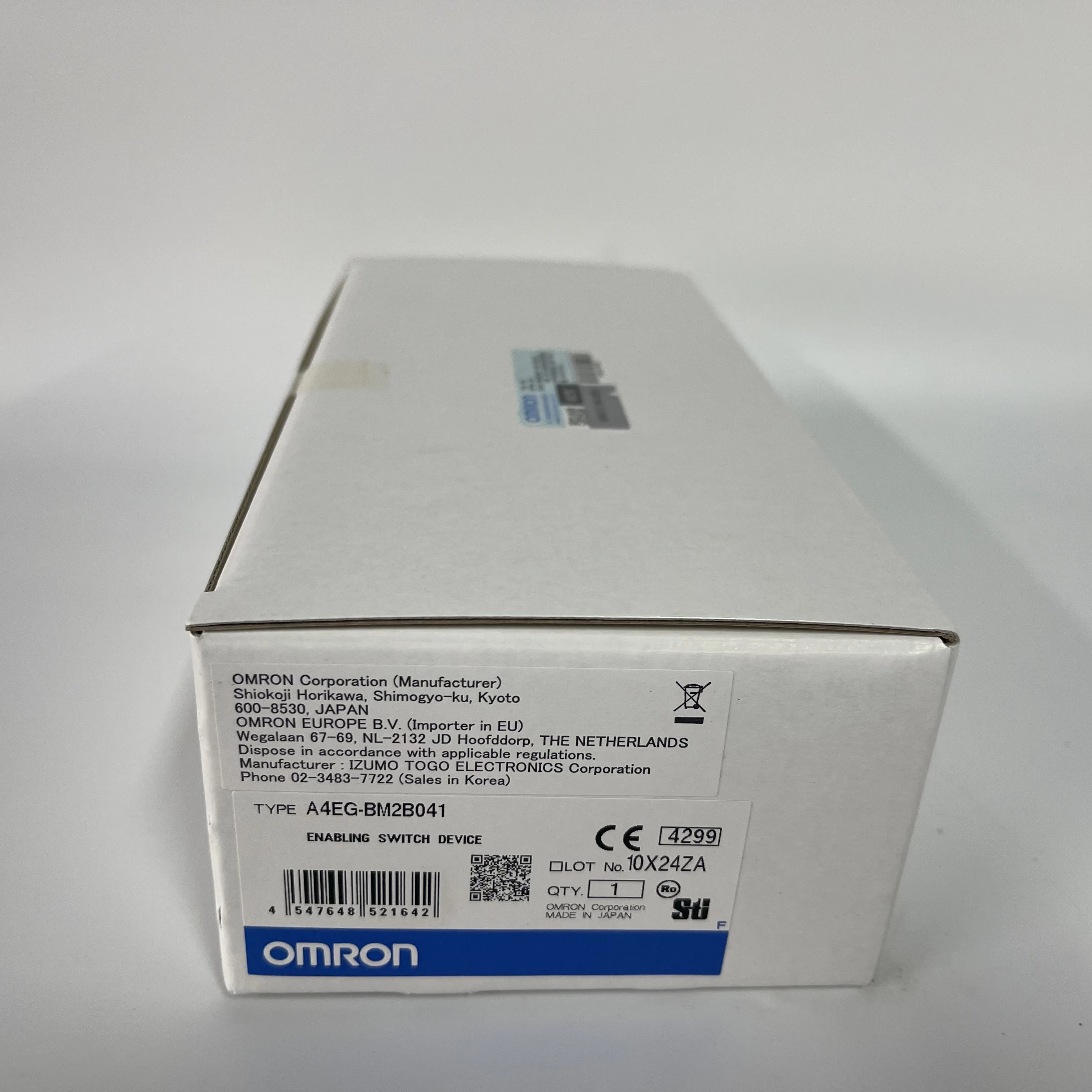 OMRON Enabling Switch Device A4EG-BM2B041 OMRON Enabling Switch Device A4EG-BM2B041