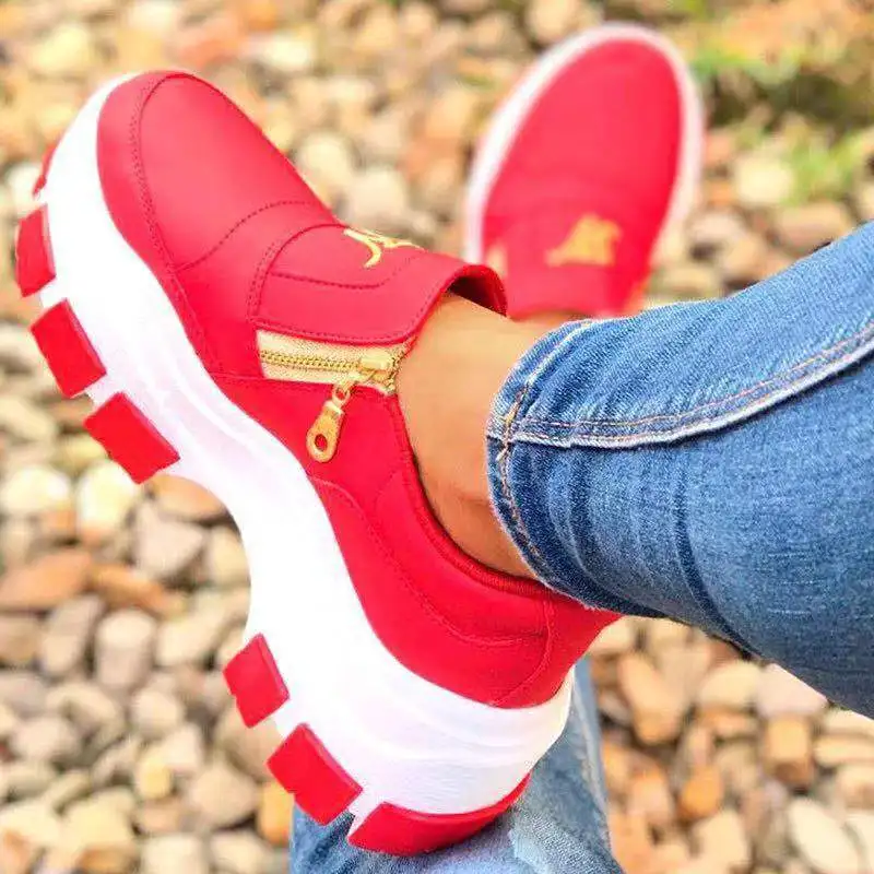 Zapatillas deportivas sneakers con cuña baja y cierre de cordones |  Calzados PAYMA