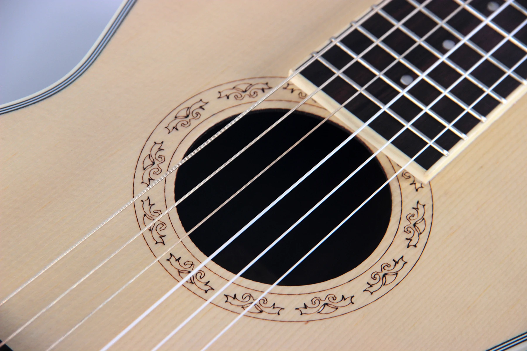 6スチール弦スプルーストップバブソンギレレバリトンウクレレ30