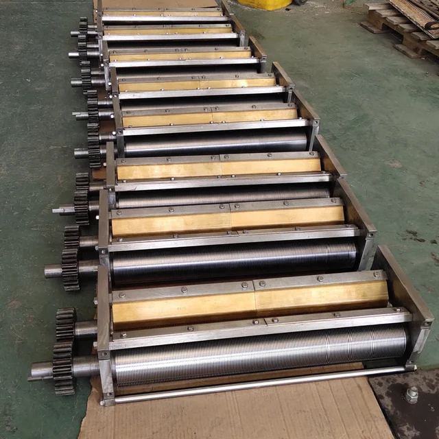 New Product Precise SS304 Shaved Noodle Slitter with Copper Scraper Slitter for Noodle Machine Accessories 6