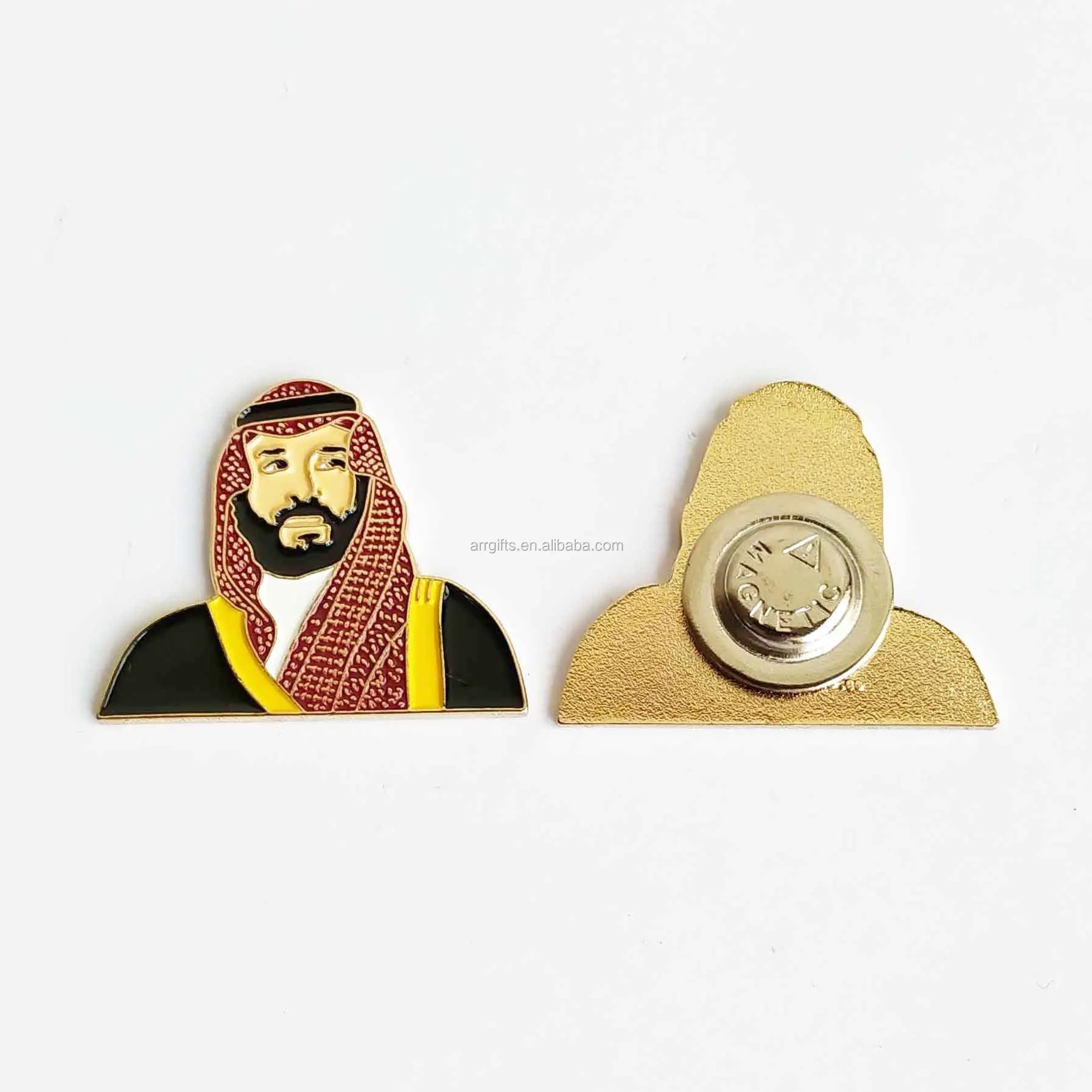 サウジアラビア　国章　ピンバッチ　ゴールド サウジアラビア 国章 ピンバッチ ゴールド - メルカリ