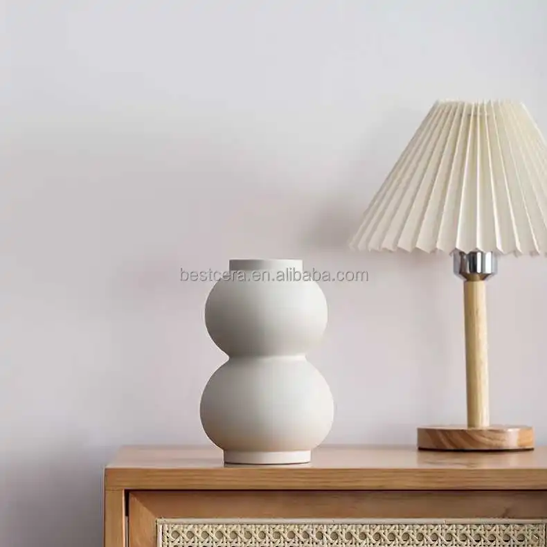 Nordic donut vase high-quality tabletop vase ins flower arrangement ivory white ceramic vase for home decor
