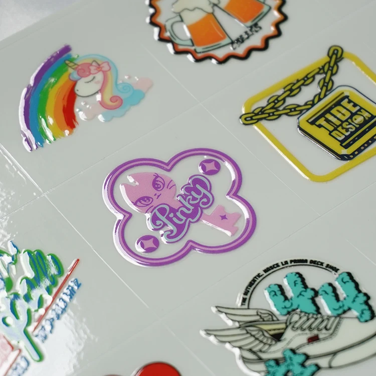 Egyedi Átlátszó Arany Fólia Hőátviteli UV Matrica 3D Matrica Címke Logó UV DTF Dekor Vinilátviteli Matrica