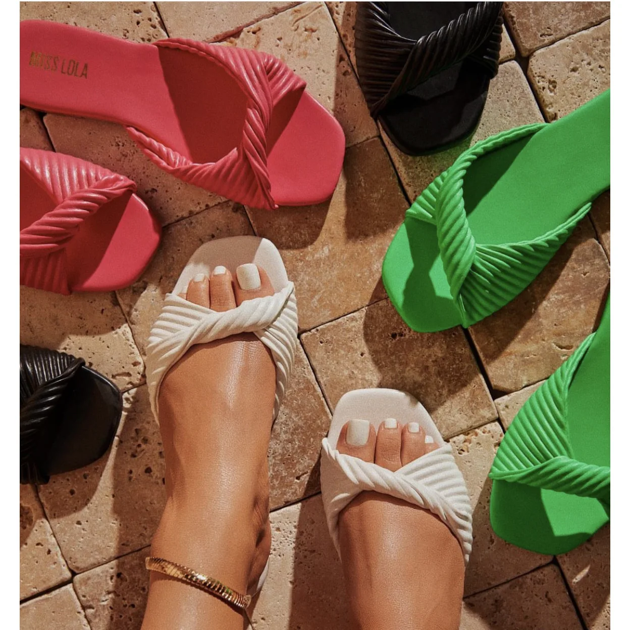 Ladies Beach Indoor Outdoor Wear Slipper New Women Plus Size Flat Sandal  Shoes Casual Stylish Beach Sandals Women's slippers
