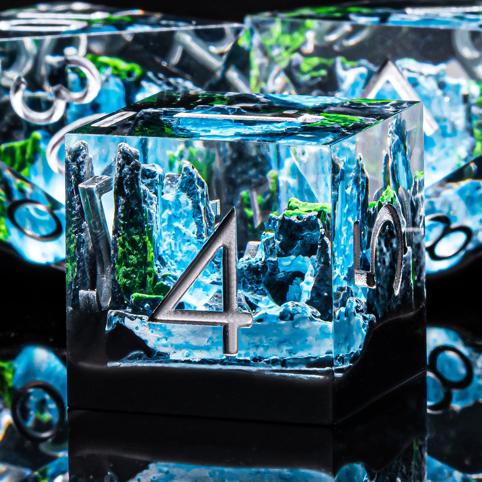 Customized Polyhedral Resin Dice Set Stone Mountain D20 Metal Sharp Edge Board Games RPG DND Acrylic Plastic Gemstone Material