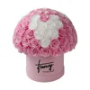 Cupola a forma di cuore con 100 rose.