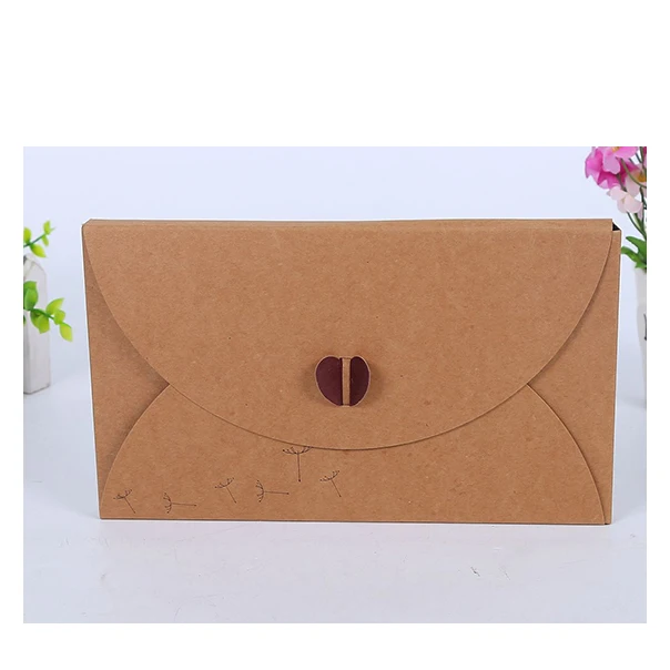 Пользовательский переработанный фиолетовый роскошный конверт из крафт-бумаги, Упаковочная Сумка для нижнего белья с лазерной высечкой в форме сердца