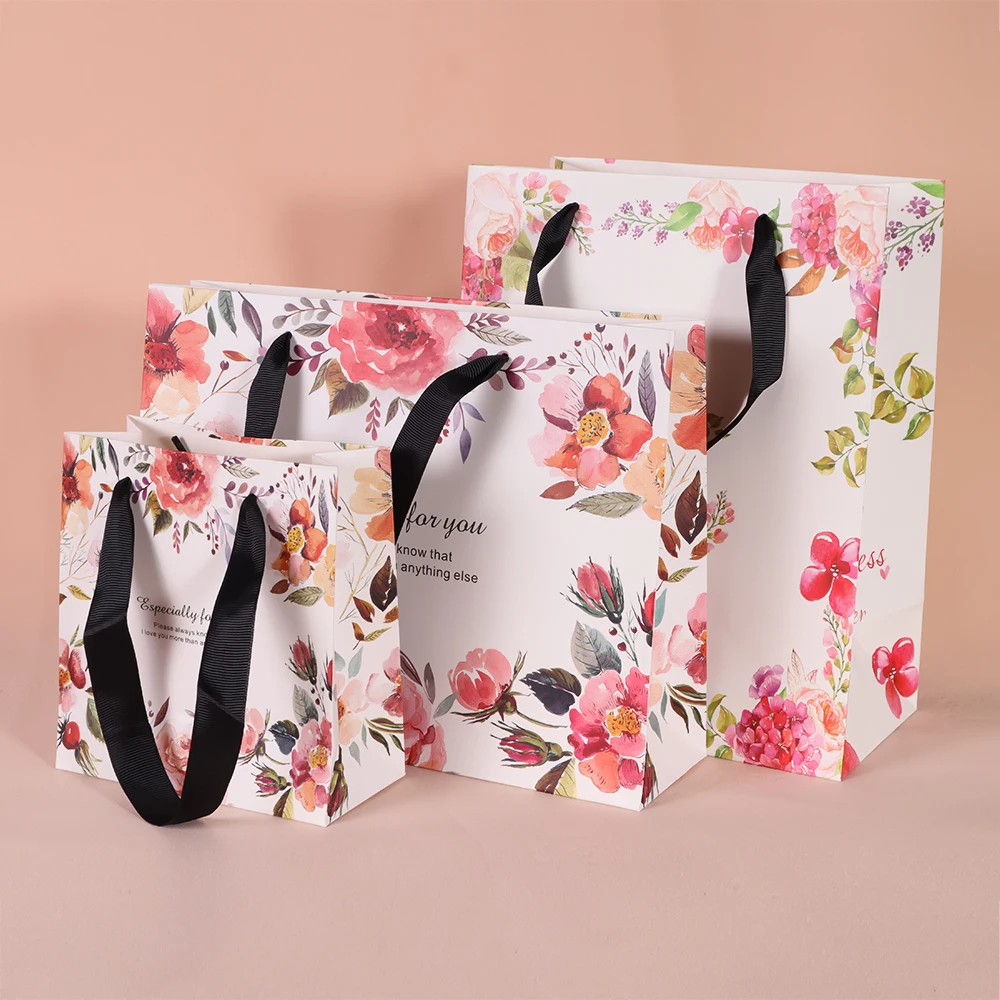 Custom Logo Printed Luxury Paper Gift Bag Packaging Shopping Bag With
