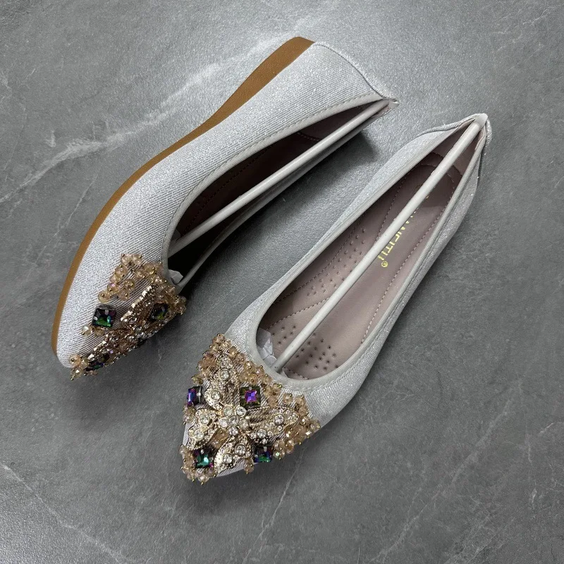 Comfortable Slip-On Closed Toe Women's Ballet Flats