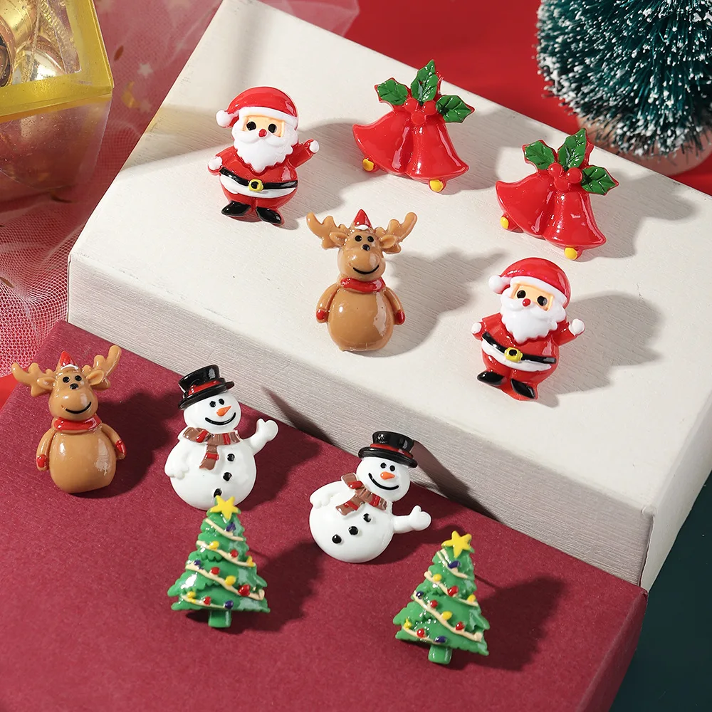 Bông tai Snowman dễ thương và đầy màu sắc sẽ trở thành điểm nhấn cho bất kỳ trang phục nào trong mùa lễ hội sắp tới. Hãy cùng ngắm nhìn những hình ảnh bông tai Người tuyết tuyệt đẹp và nghệ thuật này. Chúng tôi tin rằng bạn sẽ đắm mình trong sự kết hợp tuyệt vời giữa bông tai và mùa Giáng sinh!