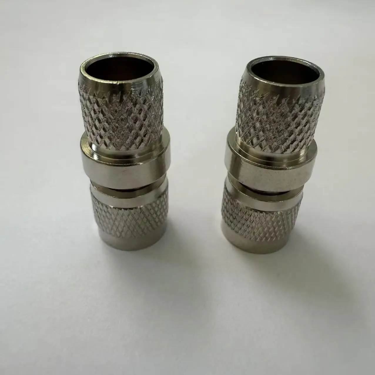 Mini-UHF-J7 Connector RF Mini UHF Male Coaxial Connector Crimp RG8 RG213 400 Cable supplier