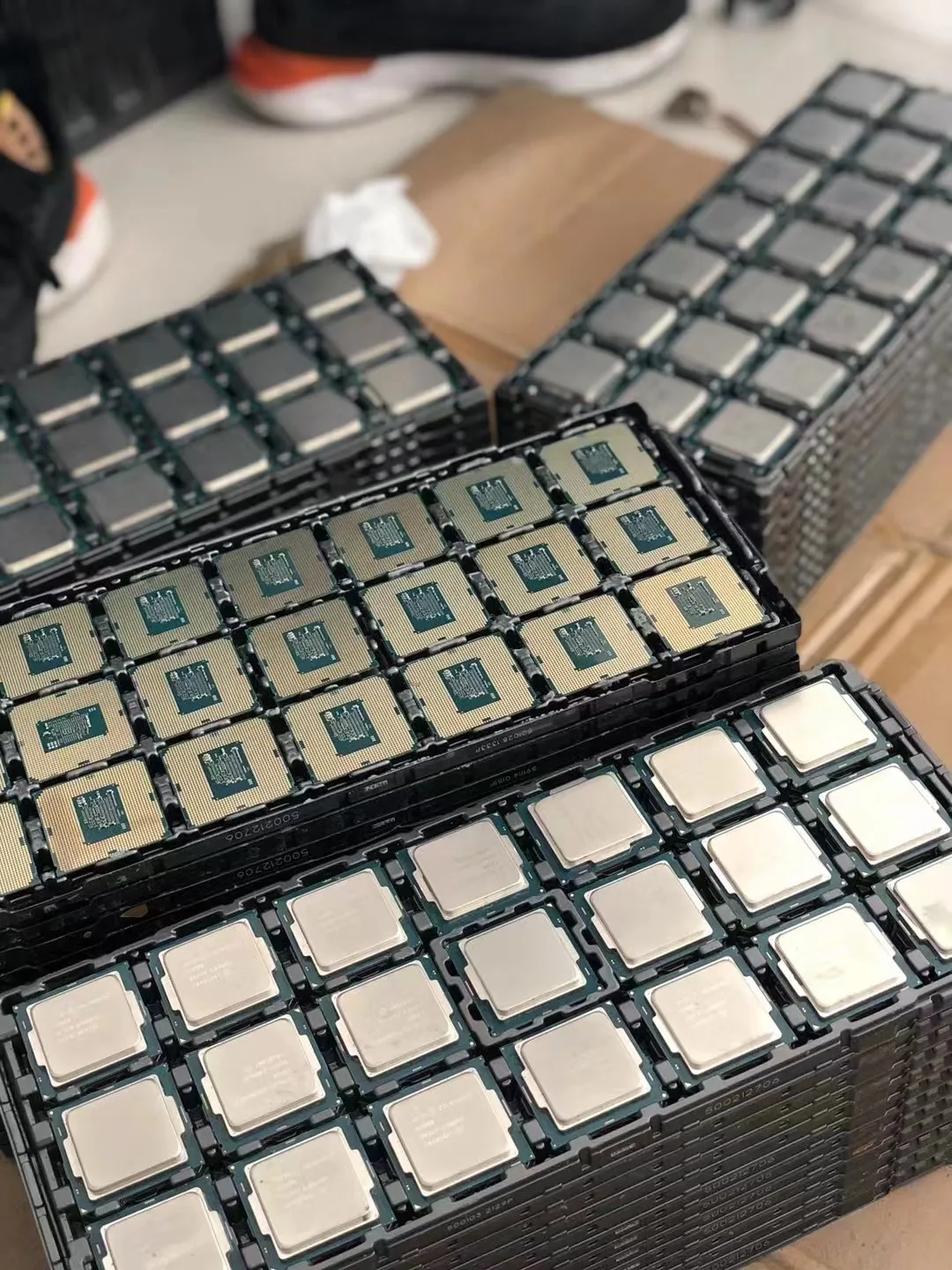 CPU2個Intel XeonGold 6336YCPUSRKXB2.40GHz Amazon.com: Intel CPU BX806956230 Xeon Gold 6230 20C 40T 2.1