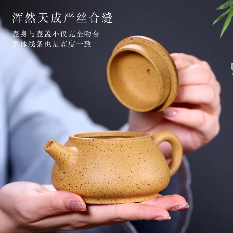 中国宜興茶壶 全手工宜兴紫砂茶壶[三足乳鼎壶] (绿泥- 180ml) – YIQIN TEA