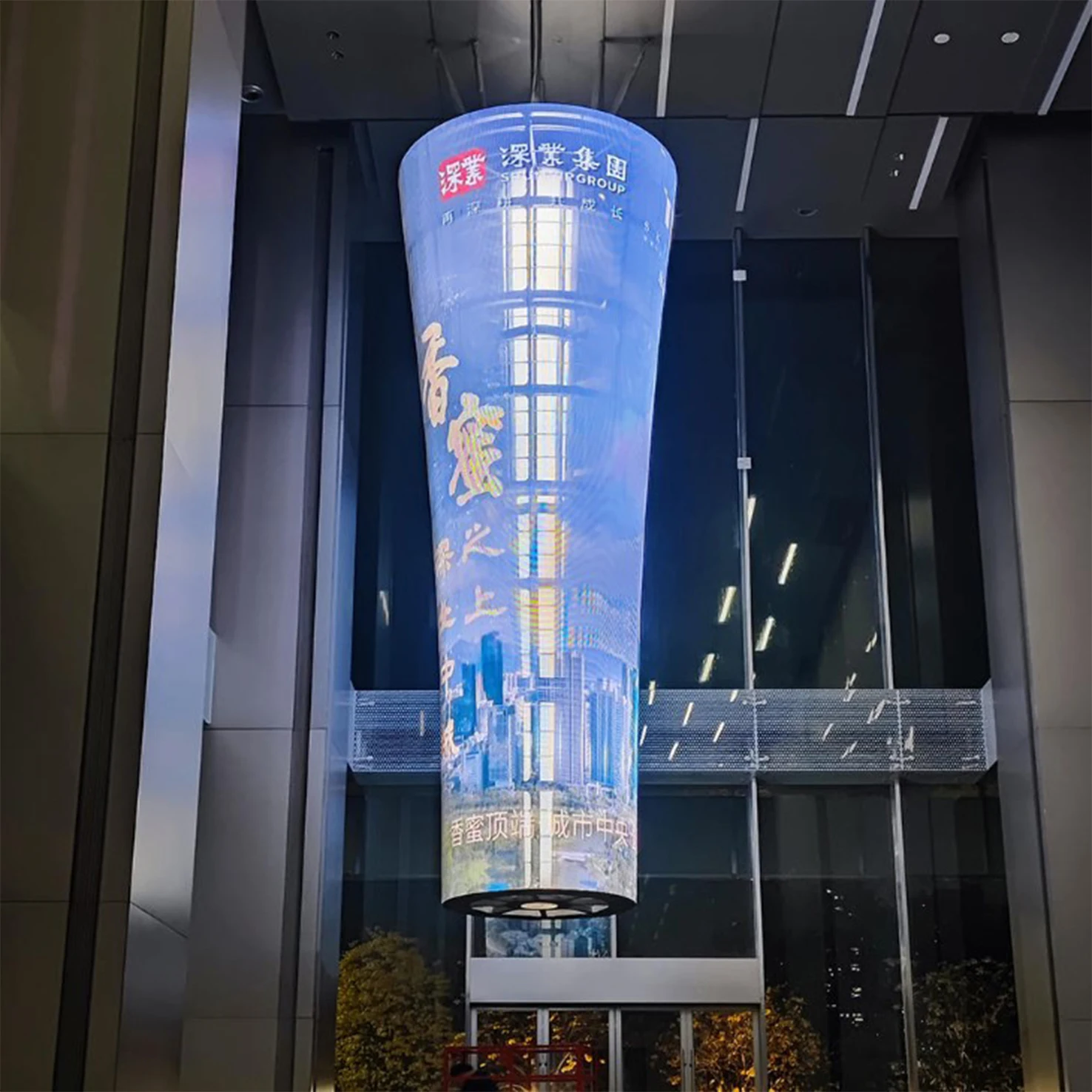 Pushunled High Brightness Transparent P3.91 LED Subway TV Screen 3D Outdoor Advertising Display Wall TV