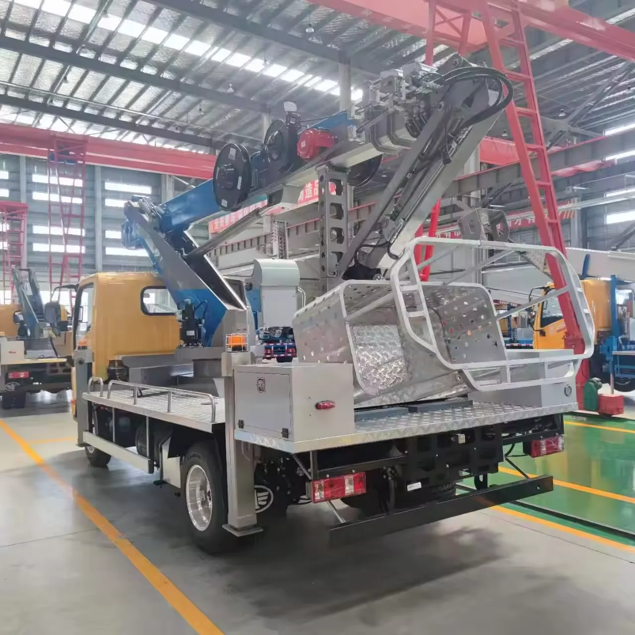 Factory Truck Mounted Work Platform Hydraulic Lifting Platform Truck ...