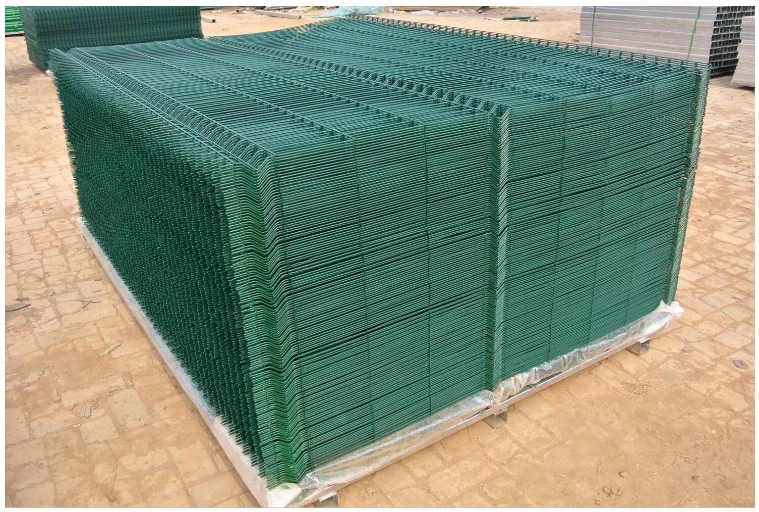 latest company news about bilateral wire fence vinyl fence(professional factory) and low price  1