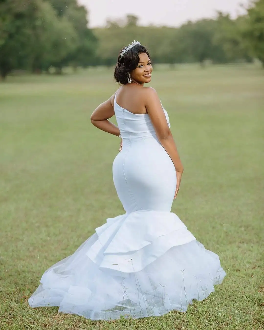 Fa299 African Black Women Satin Wedding Dress - Mermaid Backless