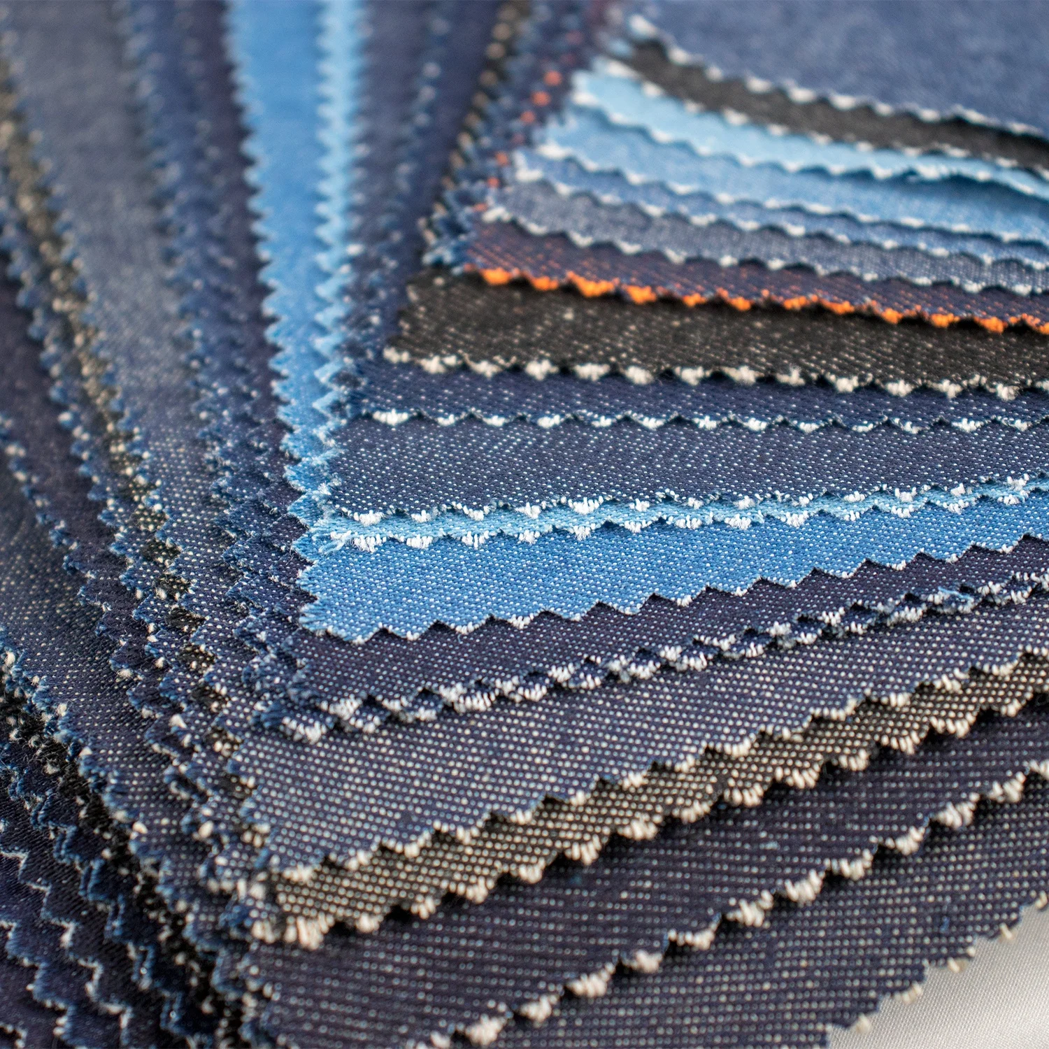 Tessuto Denim Lavato Morbido In Cotone - Colorato, Spessore Medio, Venduto Al Metro (Taglio Continuo) - 4