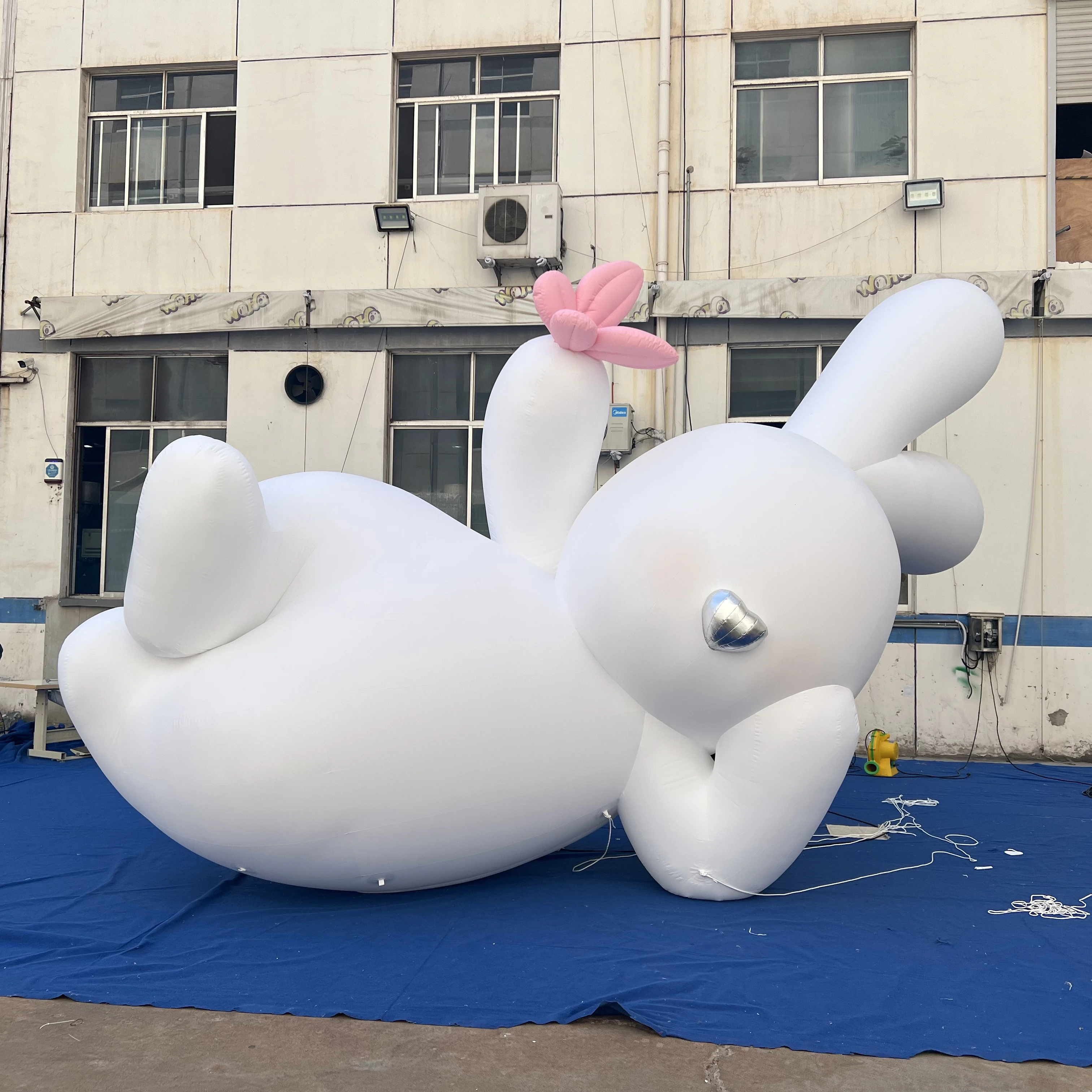 OEM Custom Inflatable Rabbit Mascot, Commercial Grade Advertising Inflatable for Commercial Exhibition & Event