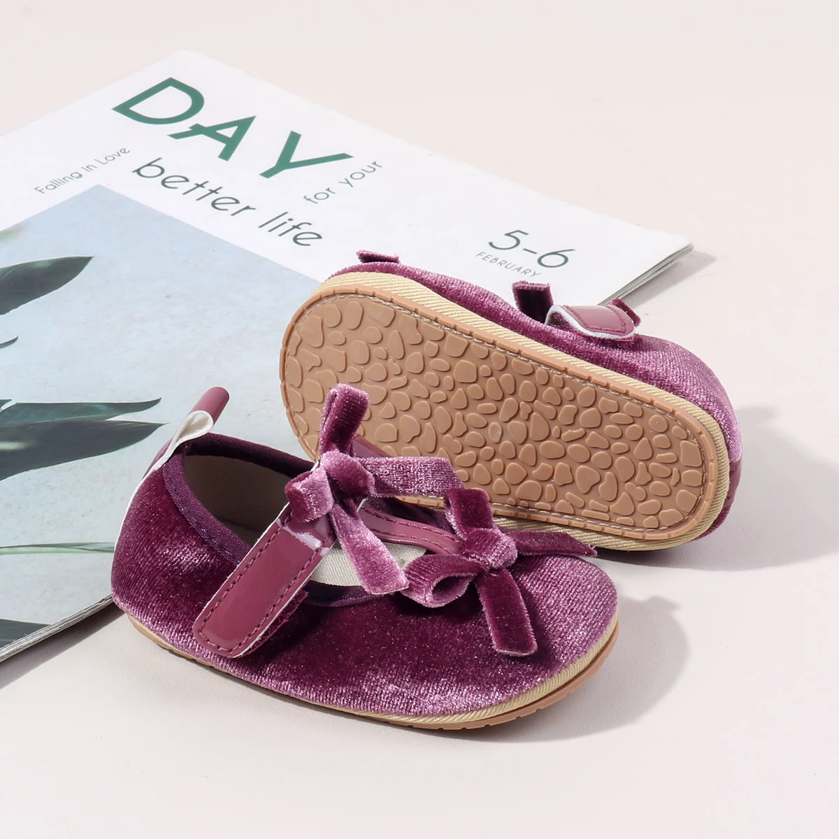 New Arrival Beautiful Solid Simple Princess Newborn Baby Girls Shoes manufacture