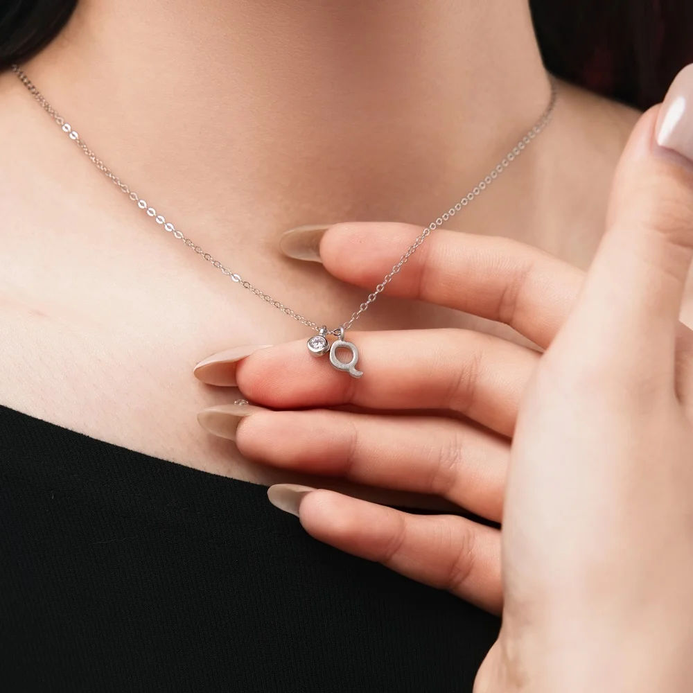 KAKODIY new rhodium plated exquisite zircon alphabet-Q-necklace, personalized initials necklace for women detail 3