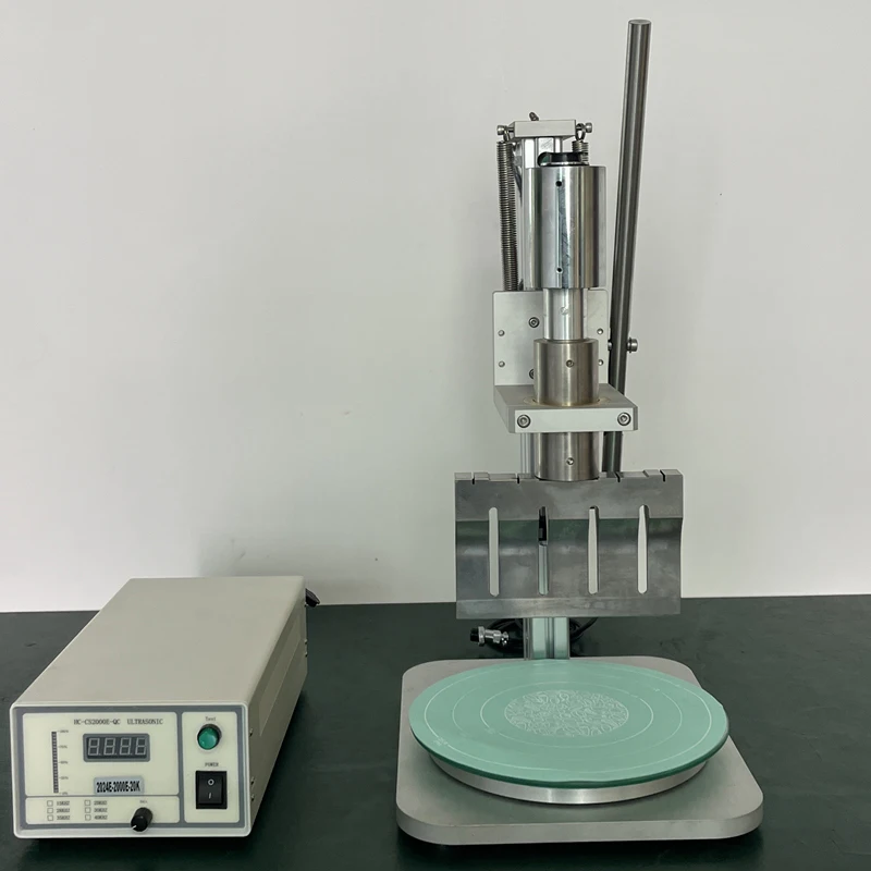 Xiaowei 20khz Ultrasonic Food Cutter Meat Pastry Cake Cheese Toast Candy Round  Ultrasonic Cutting Machine