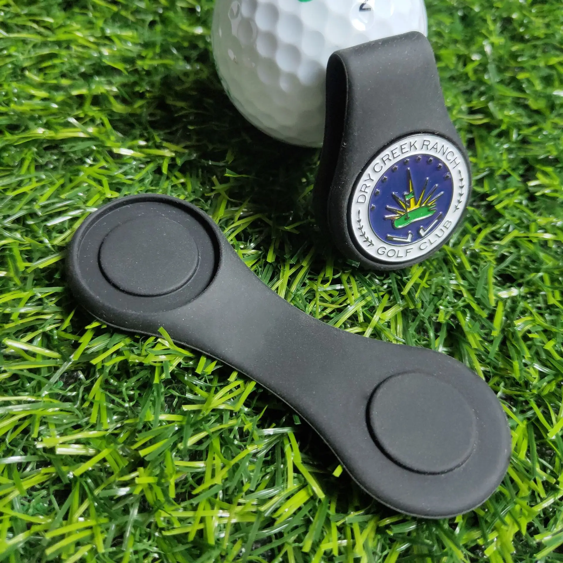 Silicone Magnetic Hat Clip With Golf Ball Marker Golfer Gift factory